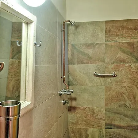 Lavender Circus Hand Drawn Апартаменты *