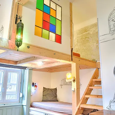 Appartement Lavender Circus Hand Drawn