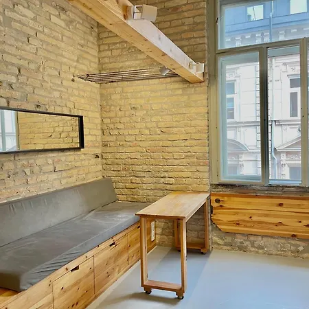 Apartamento Lavender Circus Hand Drawn Budapest