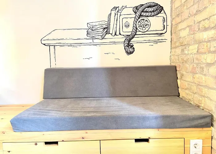 Appartamento Lavender Circus Hand Drawn *