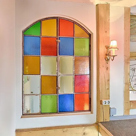 Apartman Lavender Circus Hand Drawn Budapest
